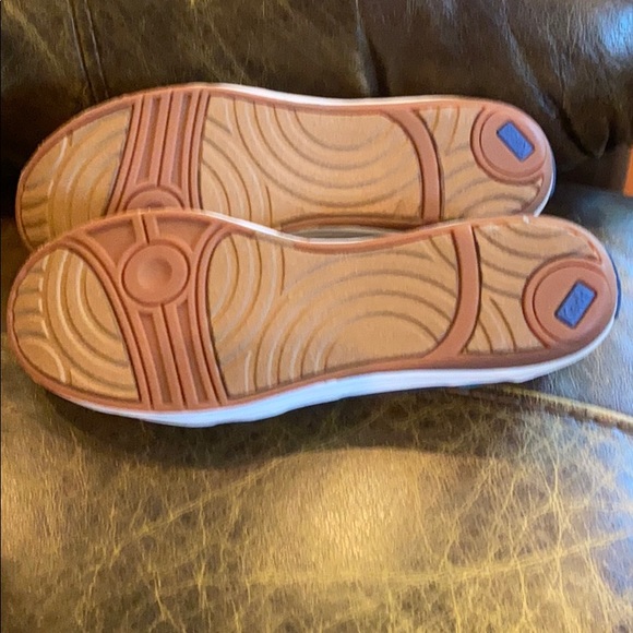 Keds 8.5 slip on flat shoes - Picture 5 of 9